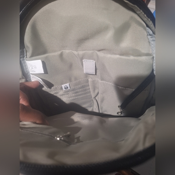 Baggallini Naples Convertible Backpack - Black W/ Silver Hardware - New With Tag - Picture 4 of 6